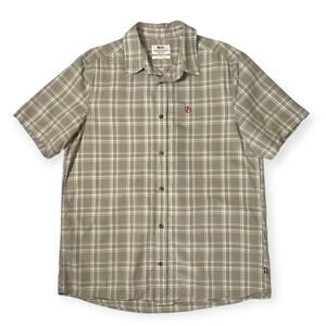Fjallraven Relaxed Fit Short Sleeve Button Down Shirt SIZE M Brown Plaid